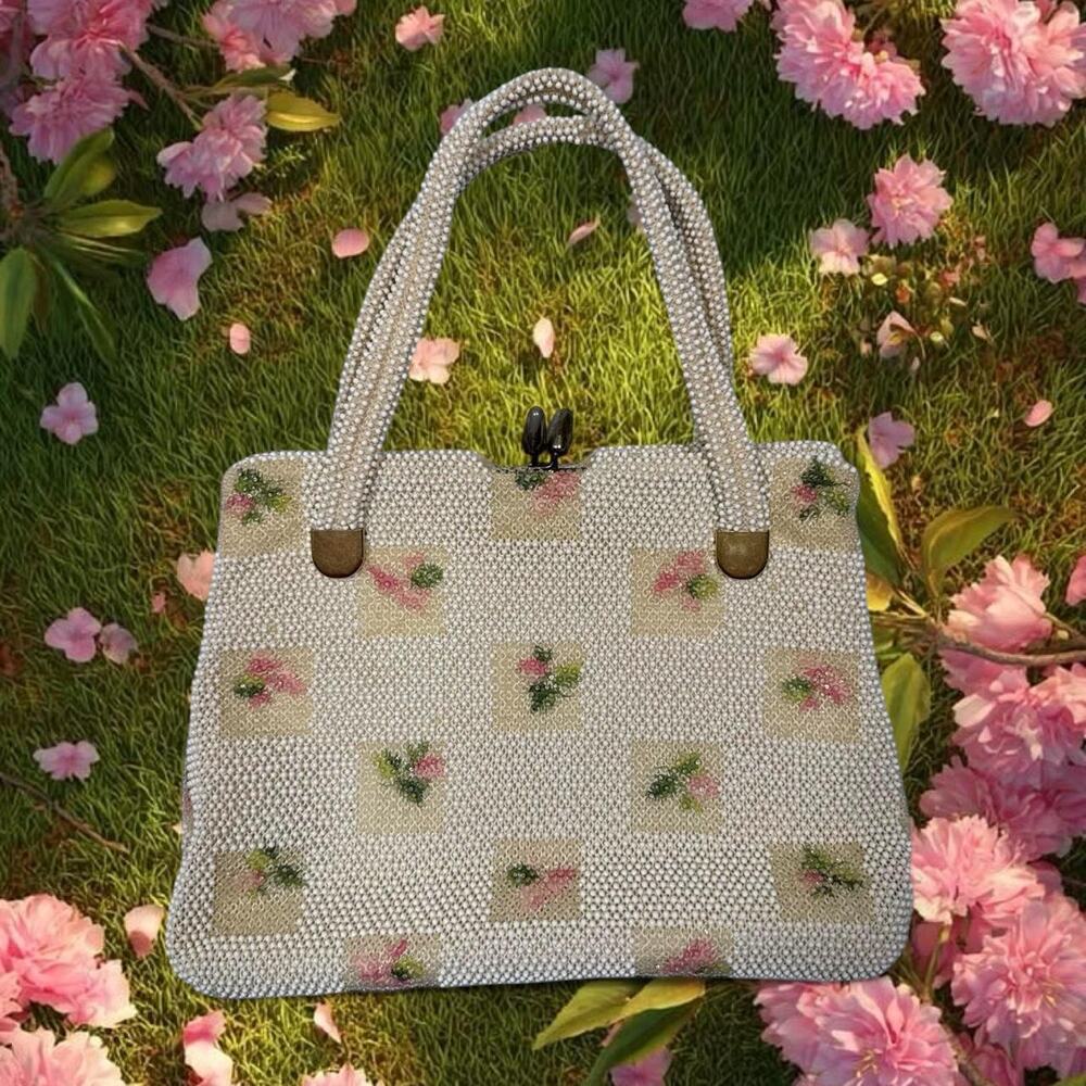 Loral structured cottagecore handbag